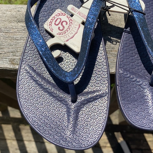 Glitter Thong Flip-Flops Sandals - Picture 2 of 5